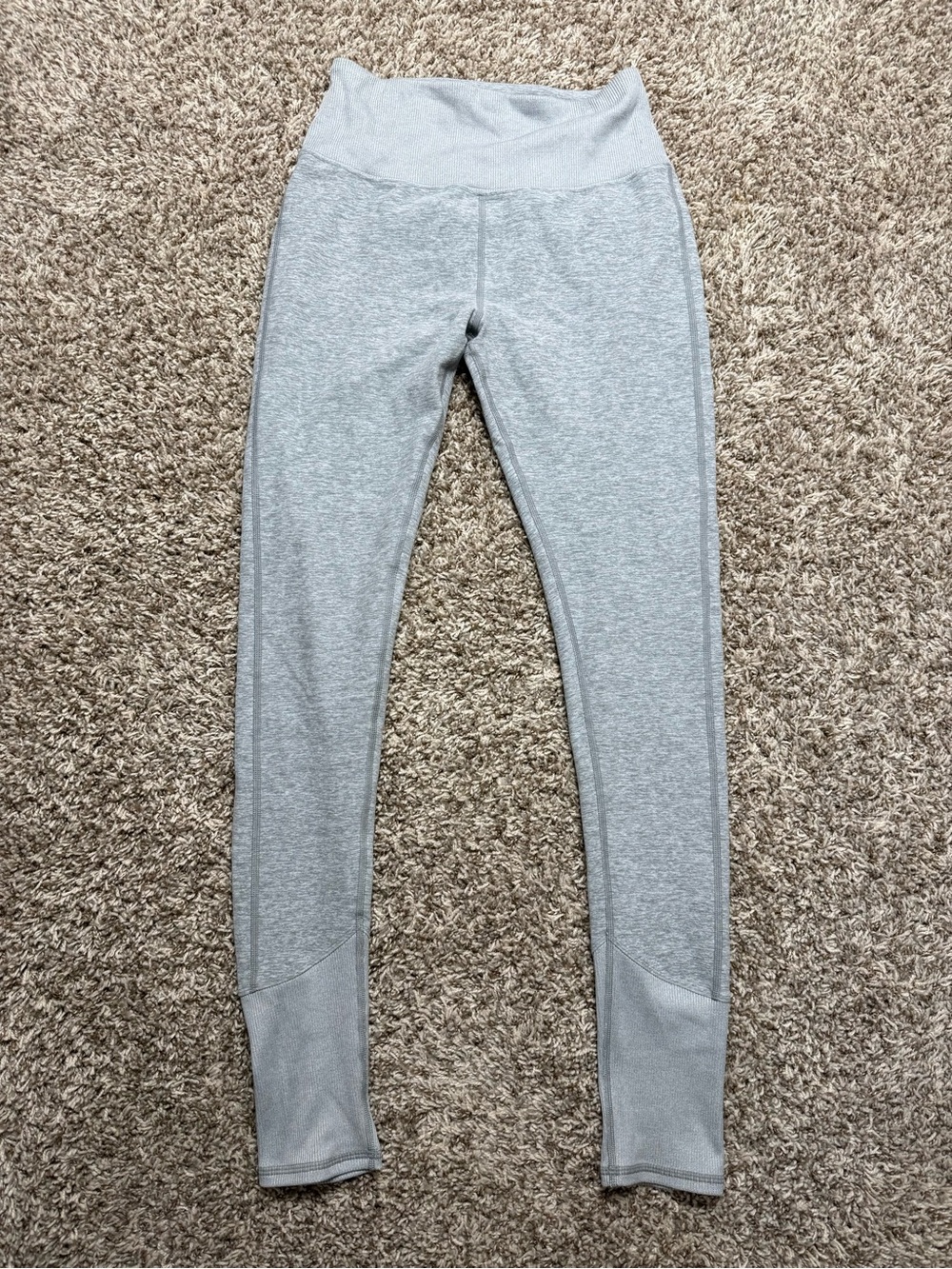 Alo Yoga High Waisted Alosoft Lounge Leggings Athletic Heather Gray - Picture 4 of 7